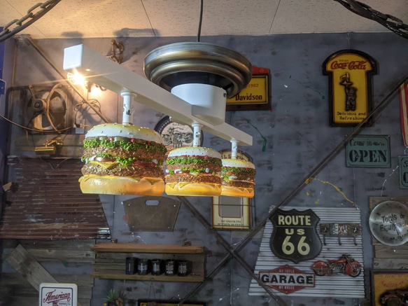 バーガーズカフェ シーリングライト  3連結式 天井照明   バーガーライト  #ハンバーガー #アメリカンダイナー 1枚目の画像