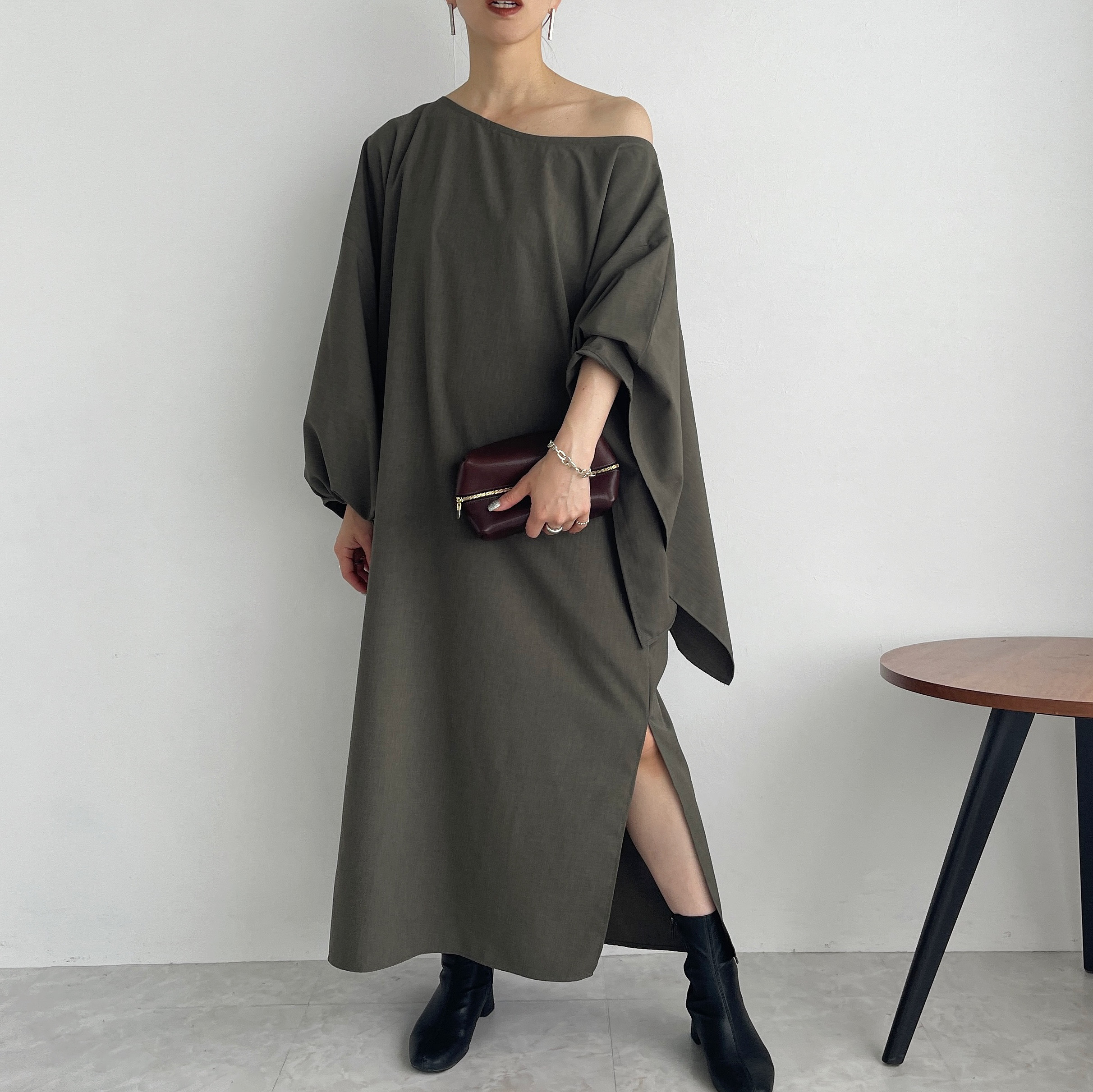 ワンピース　オフショルダー　カーキ　レース 【新品】self portrait