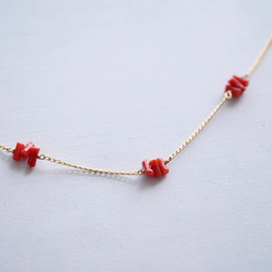 14KGF  Natural Sardinia red coral  station necklace 第4張的照片