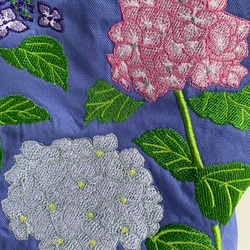 再販　庭の紫陽花刺繍のトートバッグ 3枚目の画像