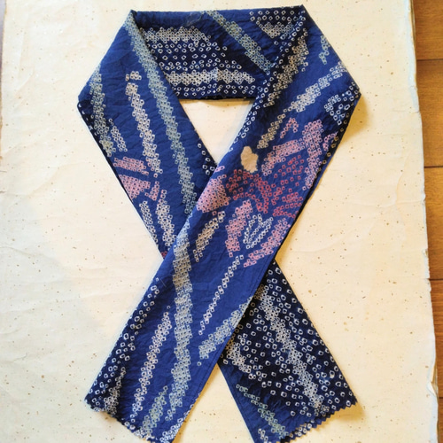 №429　売約済み　有松絞り　希少カラー　レース重ね衿プレゼント 新品】有松絞り半衿(カキツバタ) 鳴海有松絞り 藍綿 三つ折り縫い 春