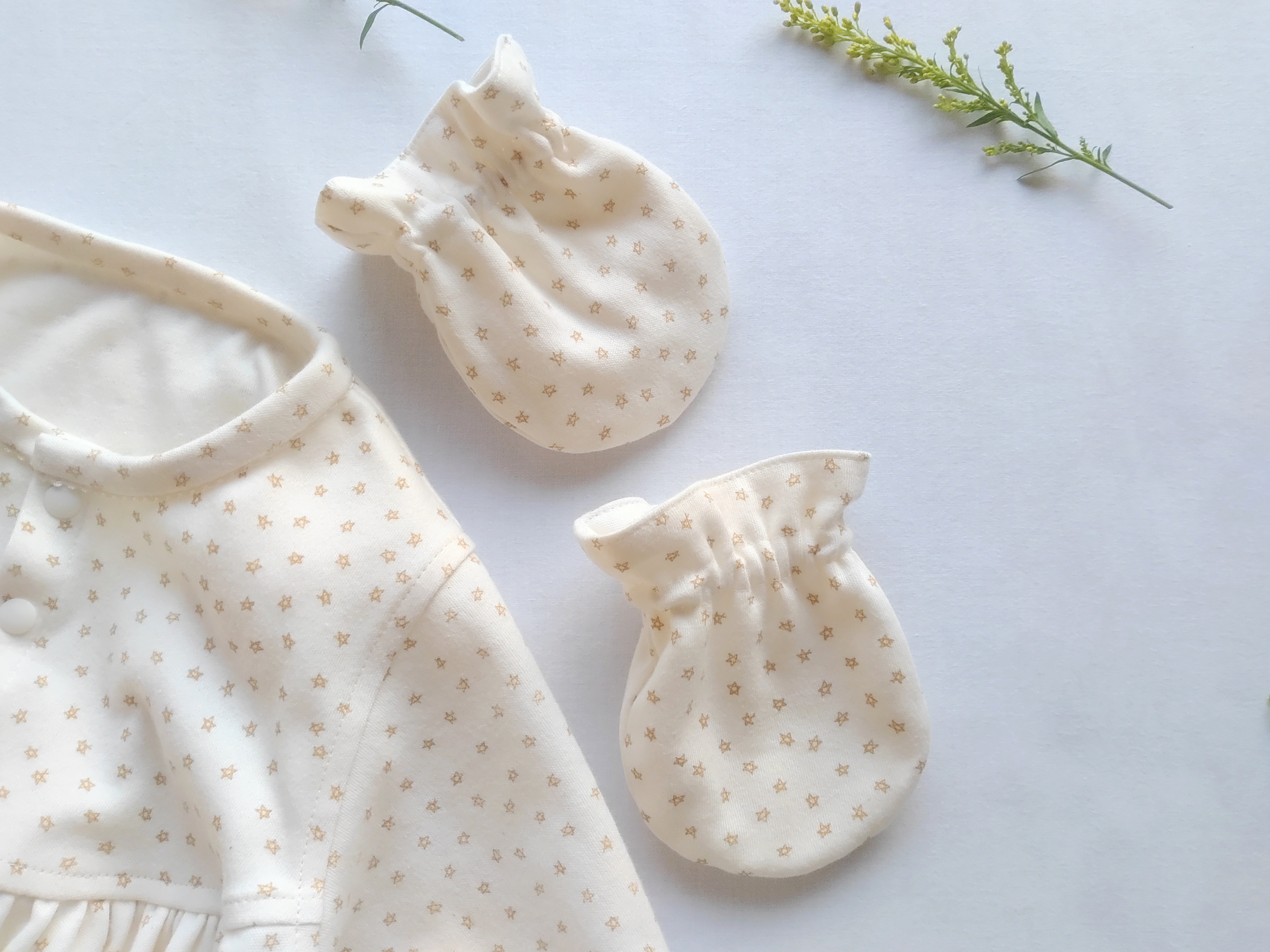 【新生児服】きらきらお星さまスムースコットン ツーウェイオール 3点 セット｜出産祝い・退院着・お宮参り・マンスリーフォ