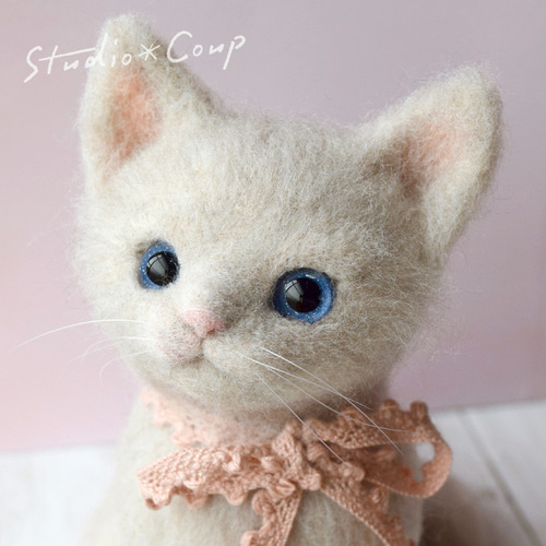 マンチカンの子猫 羊毛フェルト studio＊coup 通販 16059568｜Creema