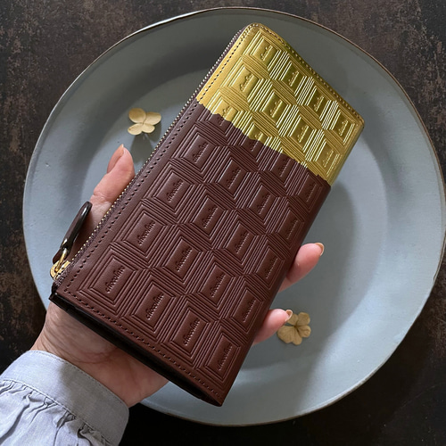 チョコ　レザークラフト　ハンドメイド財布 革のチョコ長財布 スイート（金の包み紙） 長財布 trooms 通販