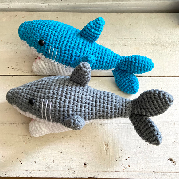 オリジナル 大きな サメ シャーク 編み 編みぐるみ 1枚目の画像