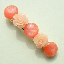 アクリルプラネットと薔薇のバレッタ：apricot rose planets 4枚目の画像