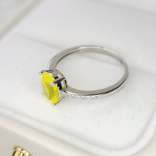 受注制作 蛍光黄色 ルモガーネット 人工石 8x6mm ハーフエタニティ