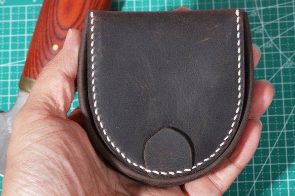 BIG大容量新番完全手縫い牛革 （馬蹄型）半円型 コインケース 携帯便利ヴィンテージ 1枚目の画像
