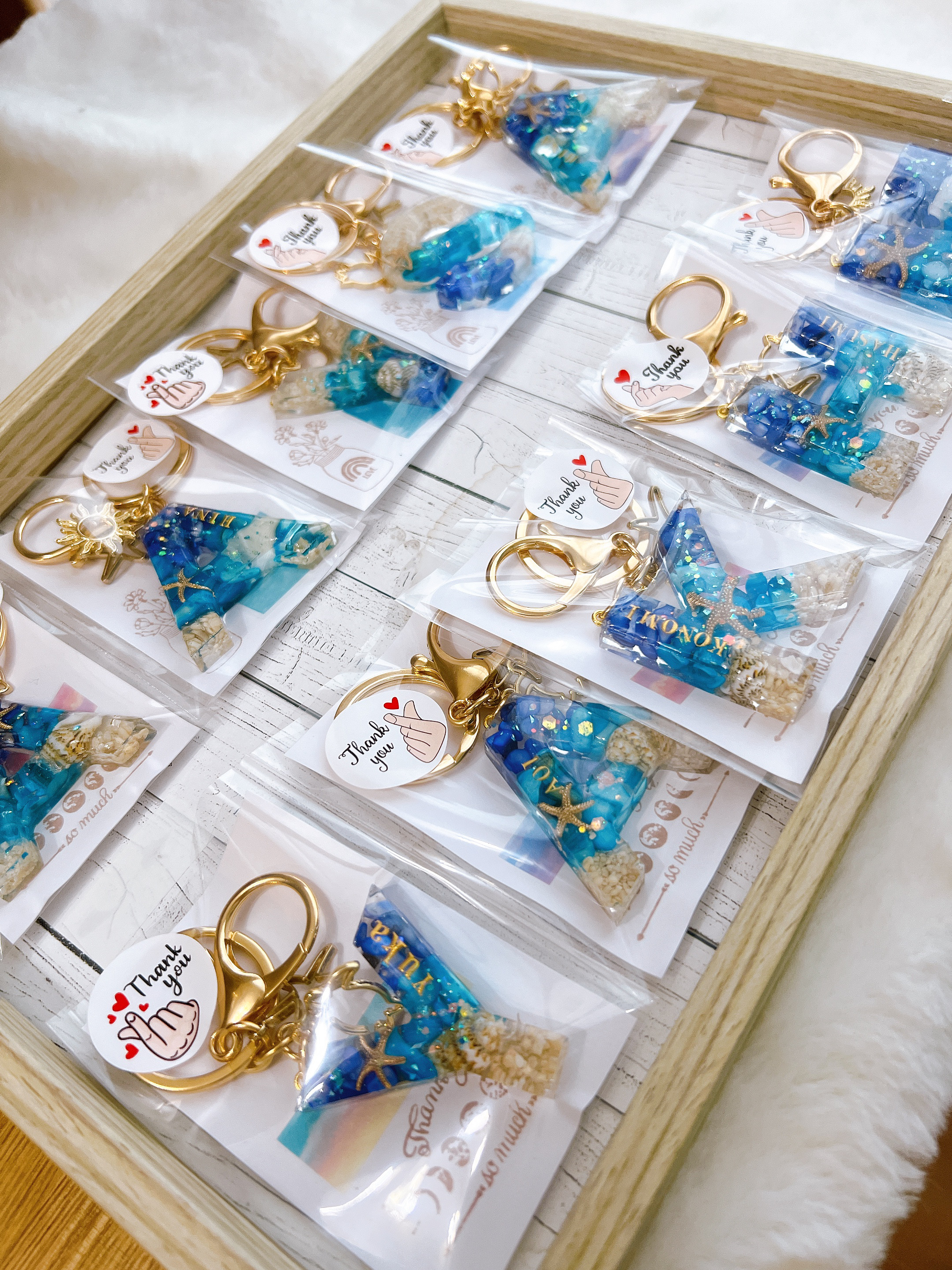 maresesese 　イニシャルキーホルダー　青　ハンドメイド　冬　雪