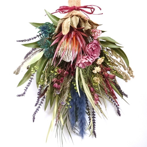 初夏のドライフラワースワッグ＊〜白い薔薇&テールリード〜38 ㎝＊