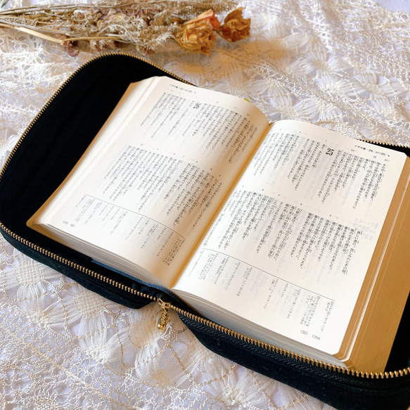【再販】小型聖書カバー［BOXタイプ］✳︎ タンバリン刺繍　黒 6枚目の画像