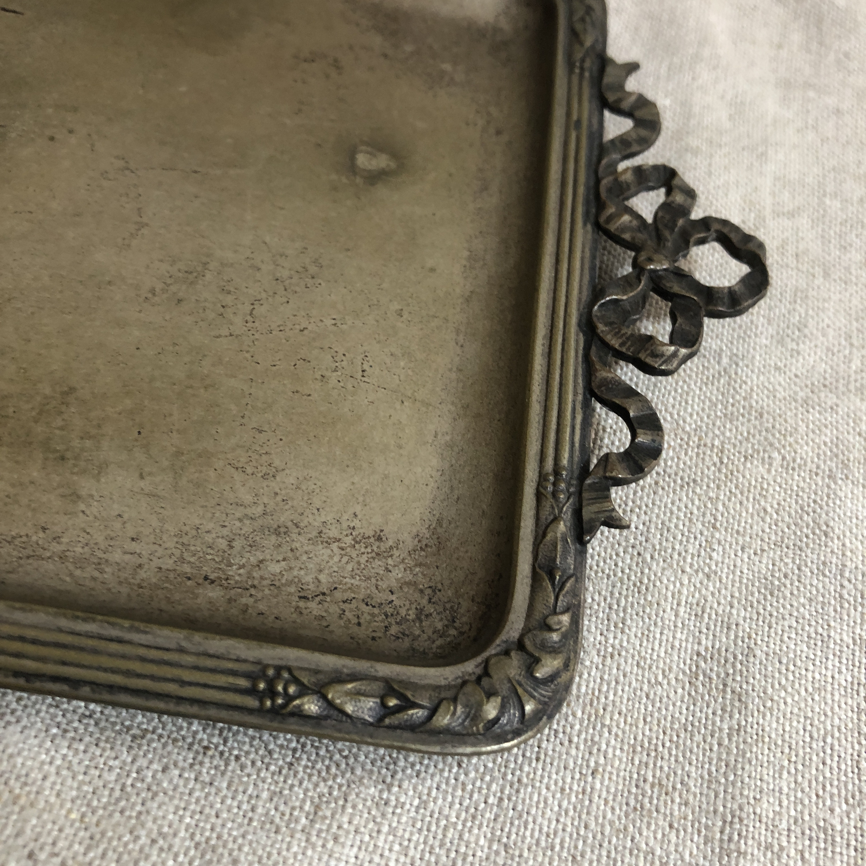 ビンテージ　リボンのトレー