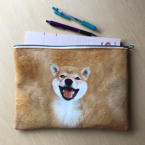 笑顔柴犬 と はにかむ柴犬 大きめポーチ バッグインバッグ iPadポーチ
