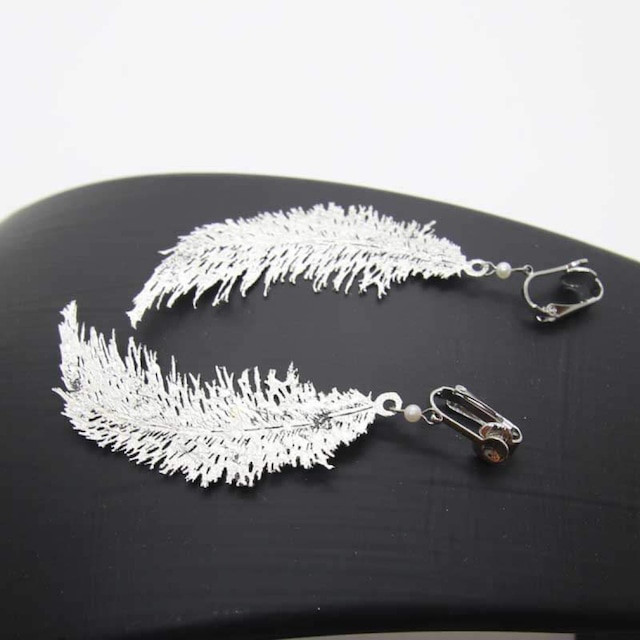 KIRIEBIJOU【HAKU】＜羽＞＜プラチナ箔＞ピアス・イヤリング