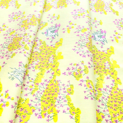 カットクロス Windham Fabrics / Lucky Rabbit / Fairy House Yellow 4枚目の画像