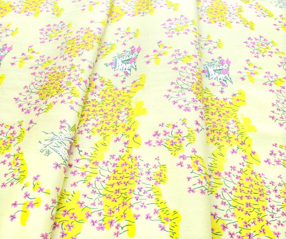 カットクロス Windham Fabrics / Lucky Rabbit / Fairy House Yellow 4枚目の画像