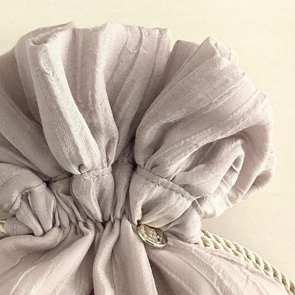 エアリーストライプジャガード巾着ポーチ アイボリーベージュ 4枚目の画像
