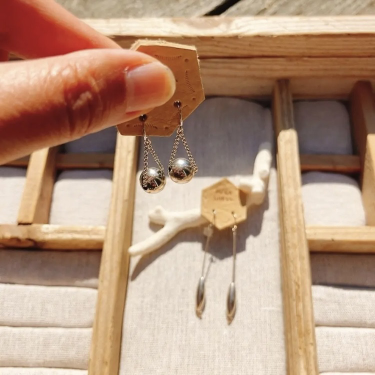 ナバホパール✴︎silver925 シルバー揺れるピアス✶インディアンジュエリーシンプル人気