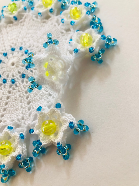 【再販】NOKOのカラフルレース編み 立体小花モチーフドイリー（15） 10枚目の画像