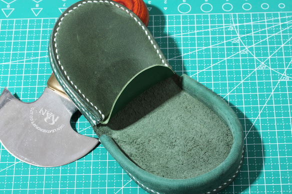 ダブルカラーアドバンレザーグリーン 馬蹄型 コインケース 小銭入れ 携帯便利新品 5枚目の画像