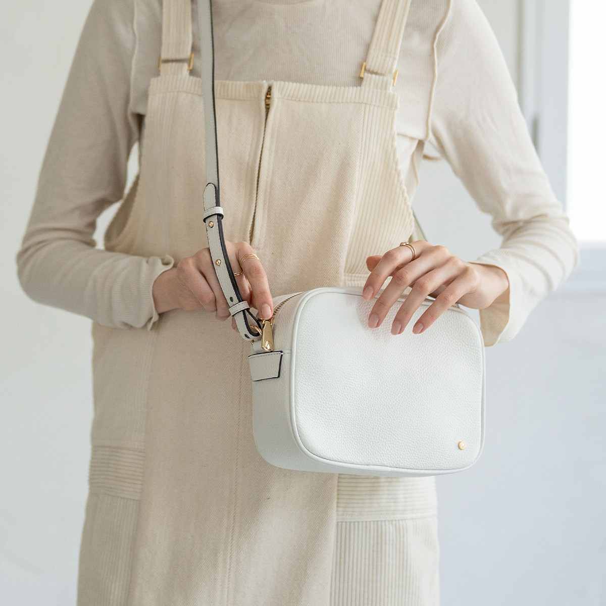 ウーパールーパー　ショルダーバッグ　　ハンドメイド