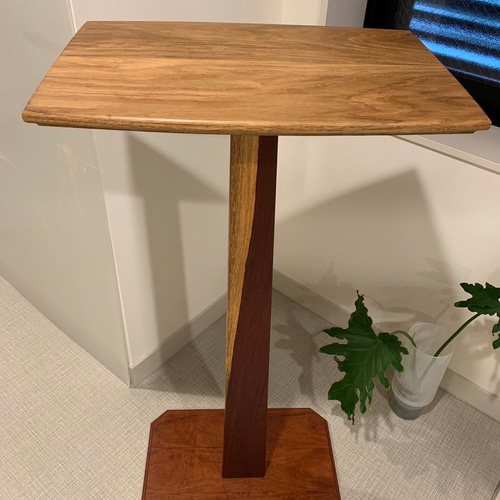 天板（無垢ホワイトオーク）、底板（無垢カリン）センターポール（無垢  