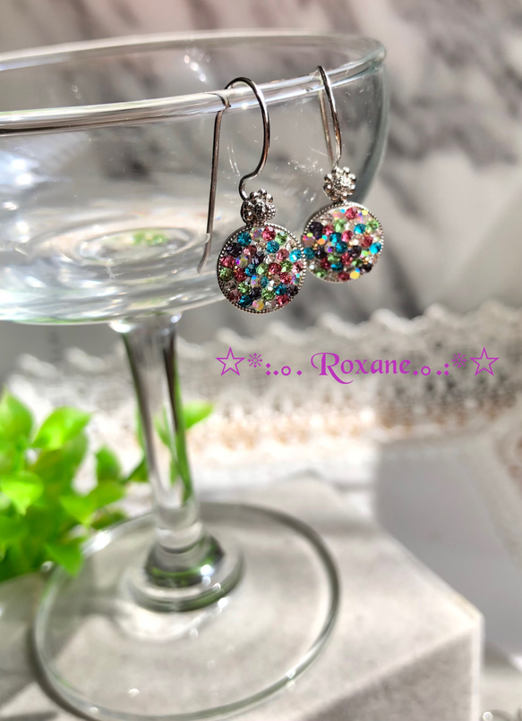 スワロフスキーStilla Attract フープピアス ラウンドカット 両耳