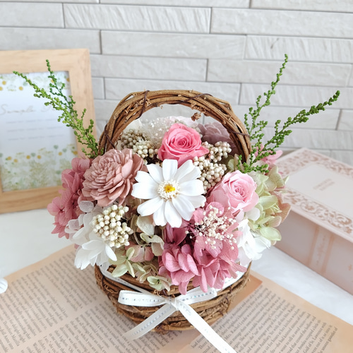 プリザーブドフラワー持ち手付きバスケットアレンジ✨ ふわふわ紫陽花