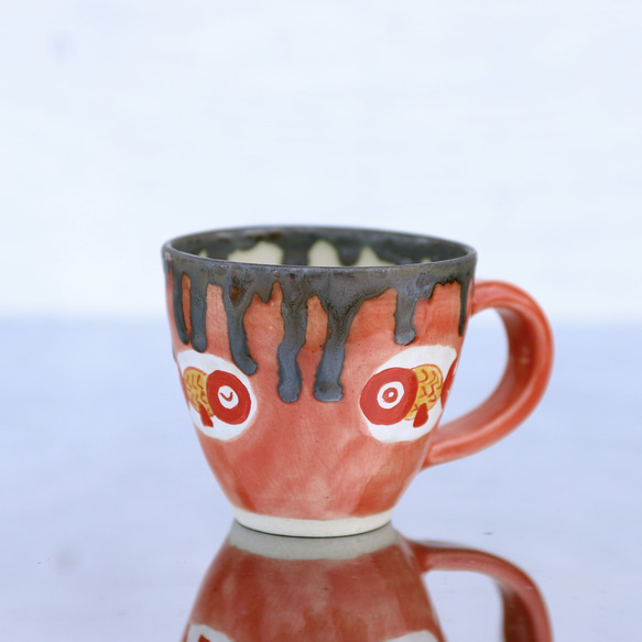 微漆朱釉紅金魚圖馬克杯（紅柄） 第1張的照片
