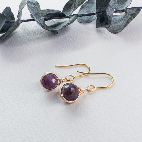 パープルサファイア ピアス ステンレス K18GP ＊embrace＊ ワイヤー  