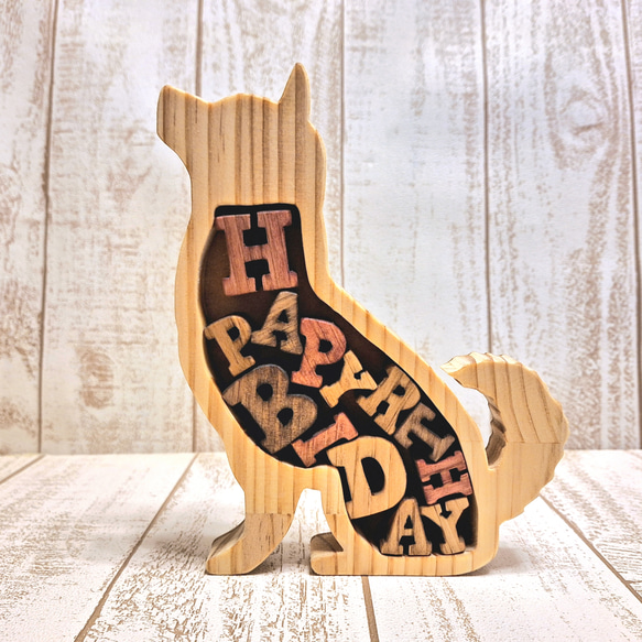 客製化 ☆ 木製 ☆ 柴犬和字母雕像 ☆ 寵物的生日 ☆ 您可以訂購動物、狗品種、顏色等。 第1張的照片