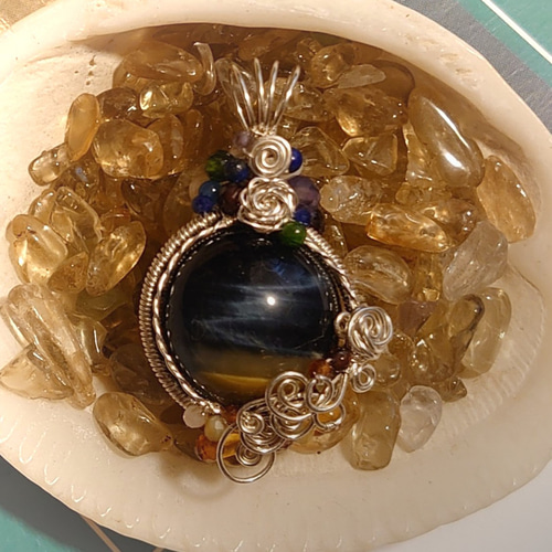 大玉18mm 綺麗なシャトヤンシーのシルバータイガーアイ ワイヤー