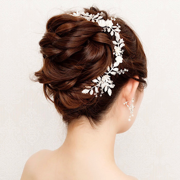 RE58  ウェディング ヘッドドレス　カチューシャ ブライダル ヘアアクセサリー 結婚式 前撮り 卒業式 1枚目の画像