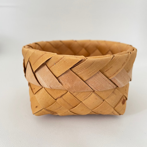 白樺の小さなかご 白樺の小さなかご 白樺の小さなカゴM・巾着付き