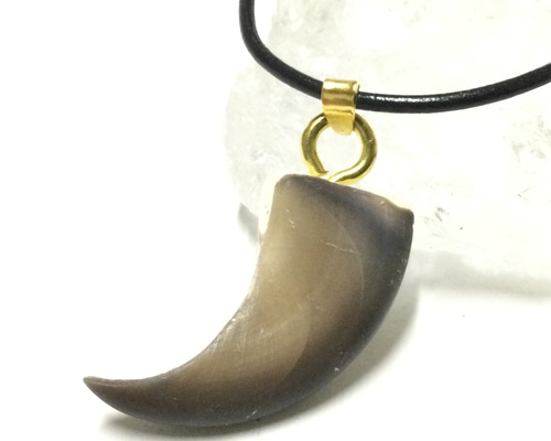 【即購入❌•ハンドメイド】熊の爪　ベアクロー　マクラメ編みネックレス Amazon.co.jp: バイキング クマの爪 ネックレス メンズ - 18K ゴールド