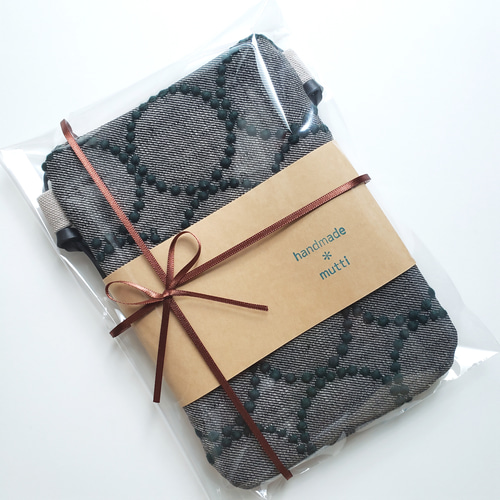 専用　sale!ミナペルホネン　スマホショルダー　シンフォニーグリーン１点のみ ミナペルホネン スマホショルダー シンフォニー スマホポシェット