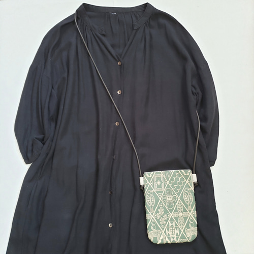 ミナペルホネン スマホショルダー シンフォニー スマホポシェット