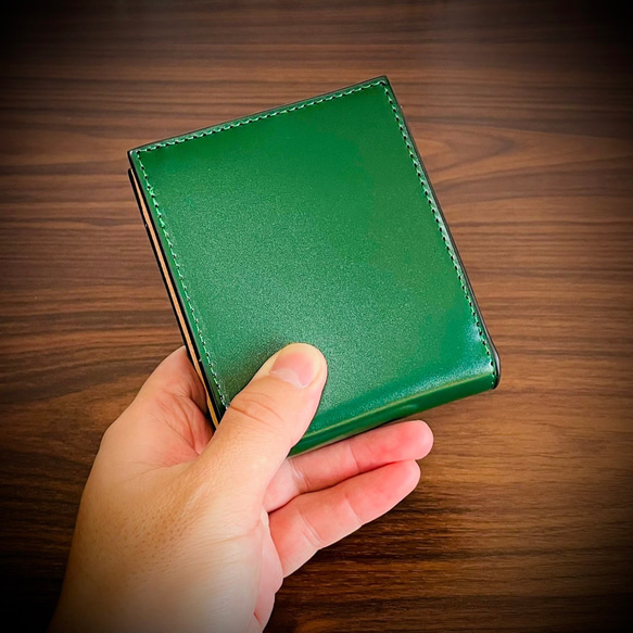 アンティークガラスレザー 二つ折り 財布 折財布 本革 牛革 カード２１枚 ブラック グリーン 黒 緑 3枚目の画像
