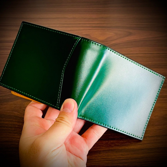 アンティークガラスレザー 二つ折り 財布 折財布 本革 牛革 カード２１枚 ブラック グリーン 黒 緑 5枚目の画像