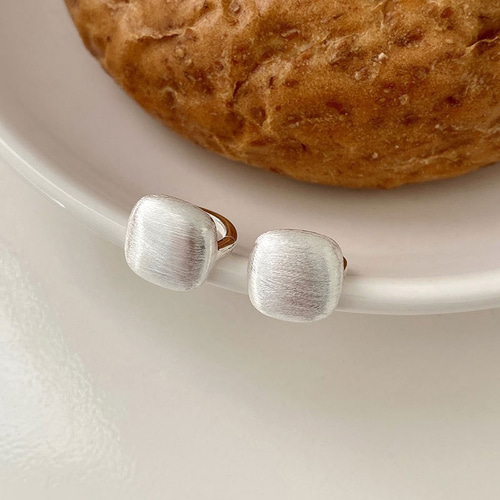 SV925 プレミアム 艶消し マット 正方形 フープピアス シルバー925