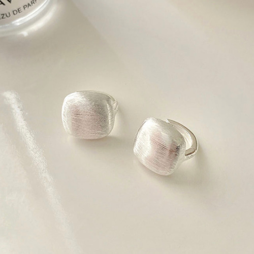 SV925 プレミアム 艶消し マット 正方形 フープピアス シルバー925