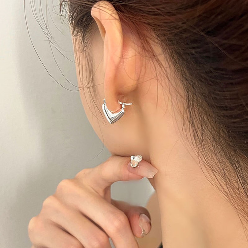 SV925 小ぶり ぷっくり ハート型 フープピアス シルバー925 SV925 小ぶり ぷっくり ハート型 フープピアス シルバー925
