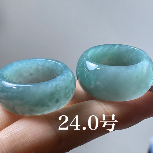本翡翠、高品質氷藍水細身丸型バングル 58〜59.5 煮立て 本翡翠、高品質氷藍水細身丸型バングル 58〜59.5 煮立て