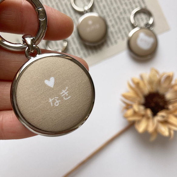 （両面お名前）コロンと小ぶり　お名前キーホルダー　名入れ　ネームタグタグ　シンプル　幼稚園バッグ　プレゼント　入園準備 4枚目の画像