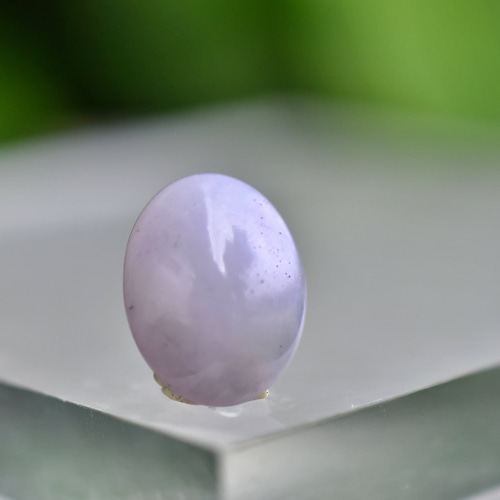 ミャンマー産☆ラベンダージェイドs877 天然石 Funky garuda stone