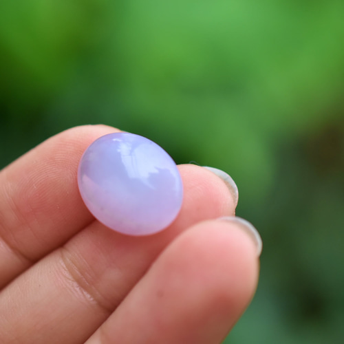 ミャンマー産☆ラベンダージェイドs877 天然石 Funky garuda stone