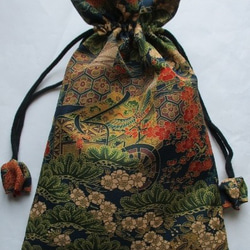 ７１８１　花柄の着物で作った巾着袋＃送料無料 1枚目の画像