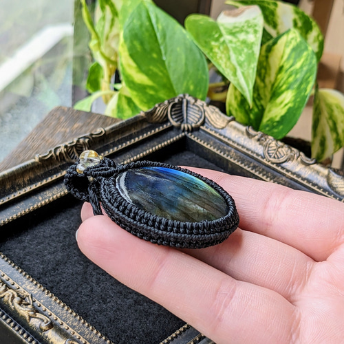 ☆ラブラドライト(マルチカラー)☆マクラメ編みネックレス・マクラメ