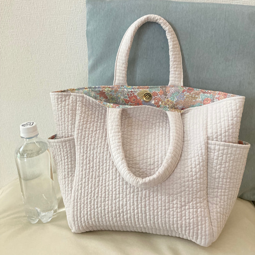 1番人気の型】キレイめスタイルにも合わせやすいヌビバッグ