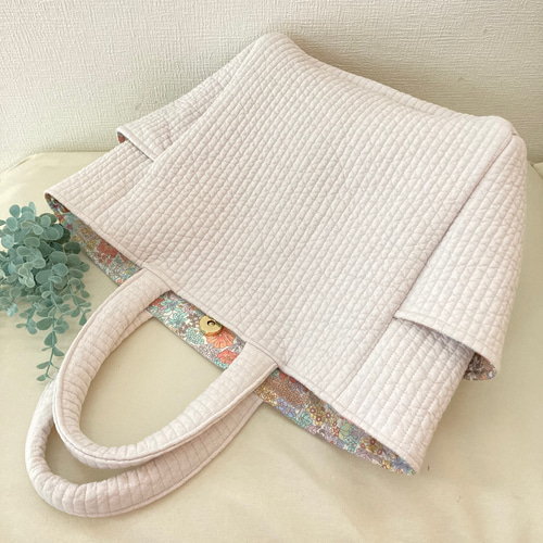 1番人気の型】キレイめスタイルにも合わせやすいヌビバッグ